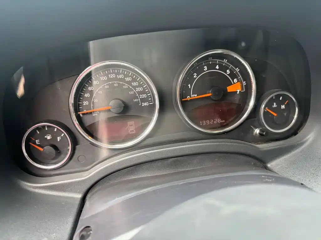 Jeep Compass (Import) — миниатюра 9