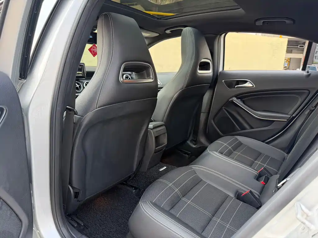 Mercedes-Benz A-Class (Import) — миниатюра 8