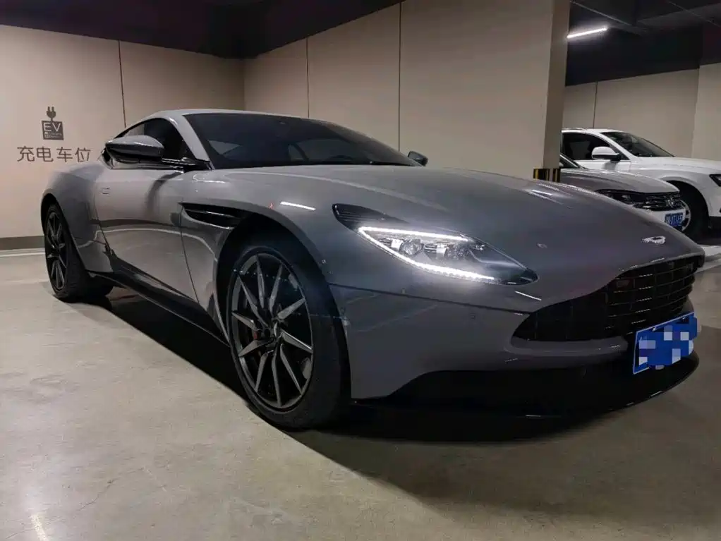 Aston Martin DB11 — миниатюра 3