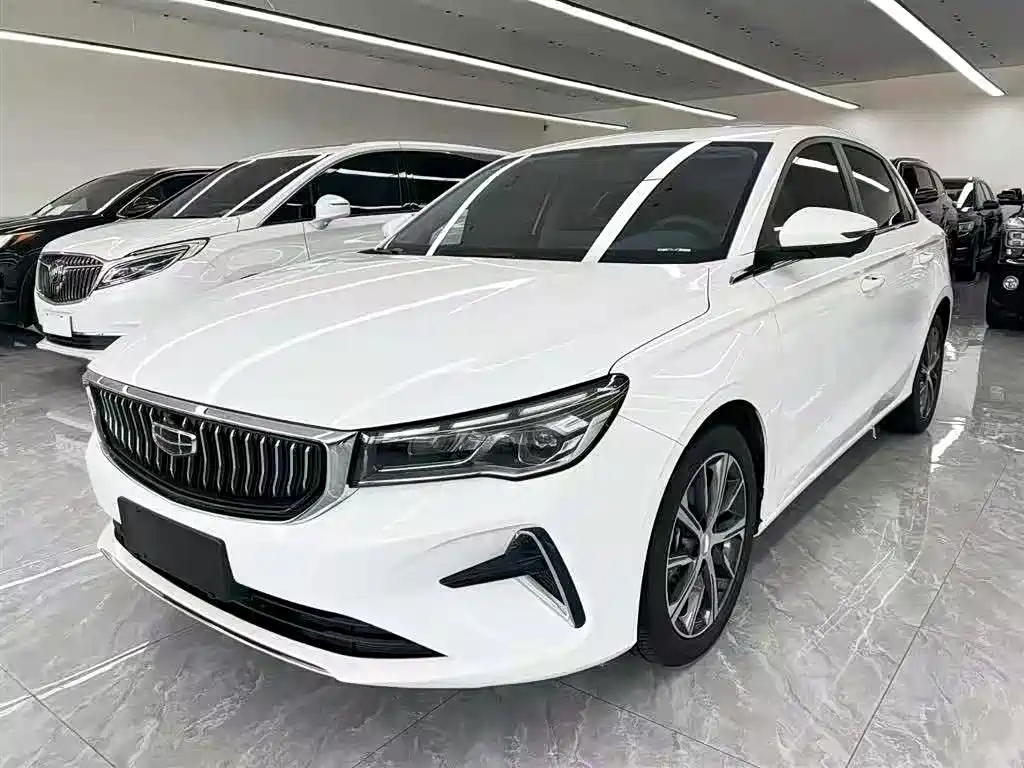 Geely Emgrand 2022