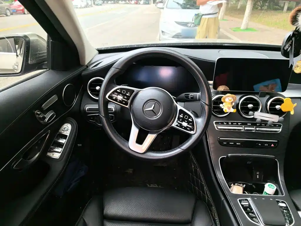 Mercedes-Benz C-Class — миниатюра 11