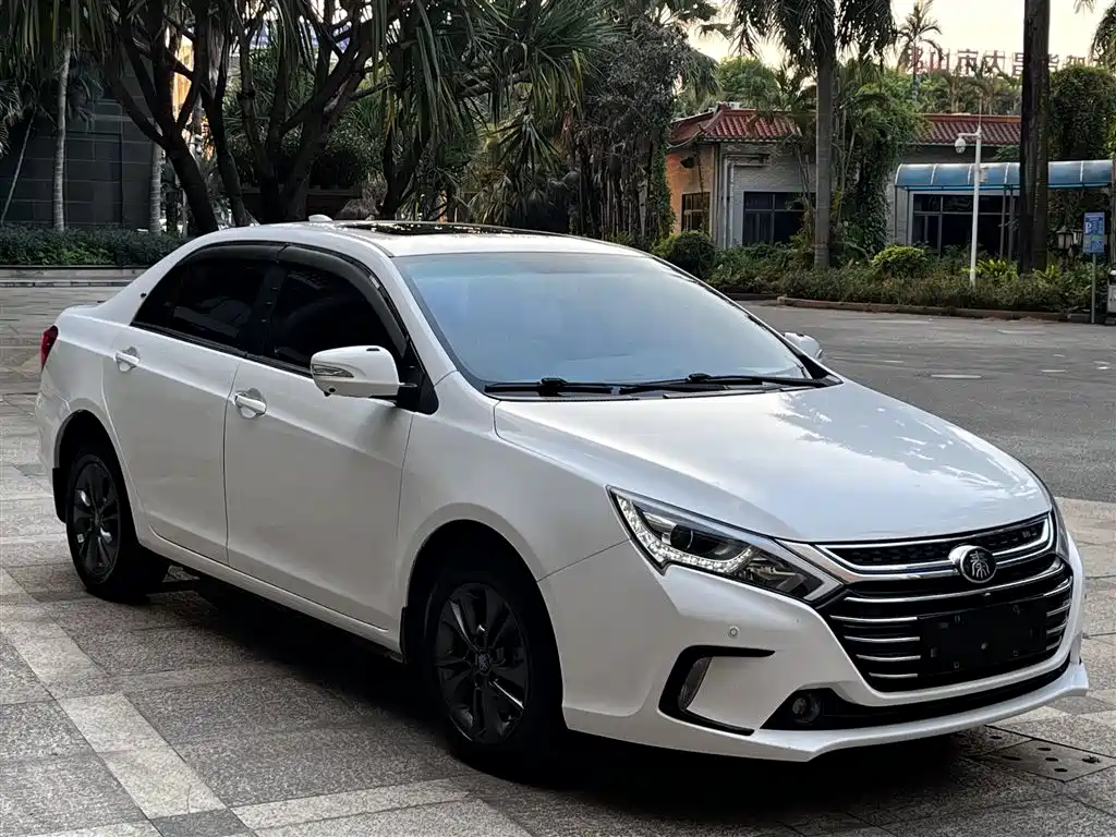 BYD Qin NEV — миниатюра 3
