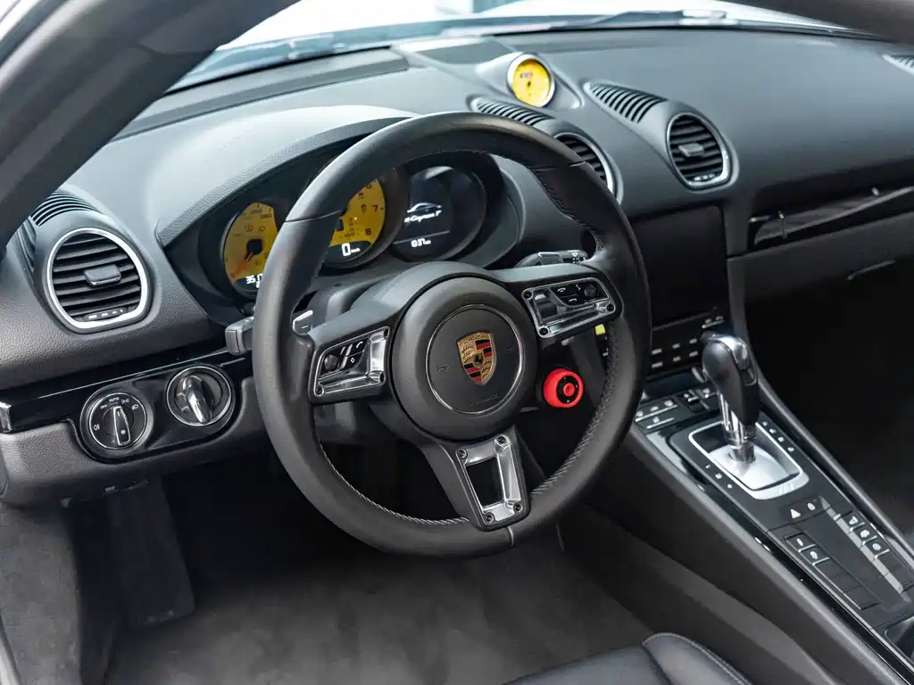 Porsche Cayman 2021 2.0L AT