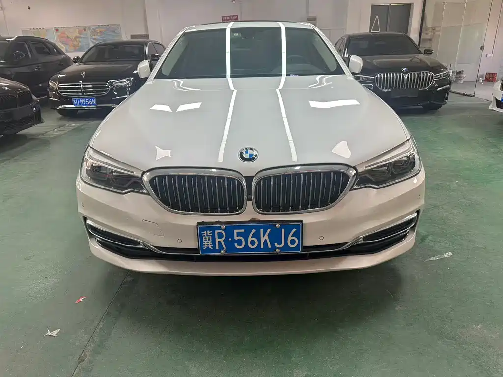 BMW 5 SERIES