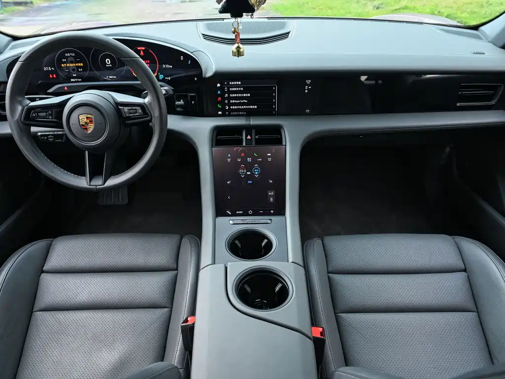 Porsche Taycan — миниатюра 9