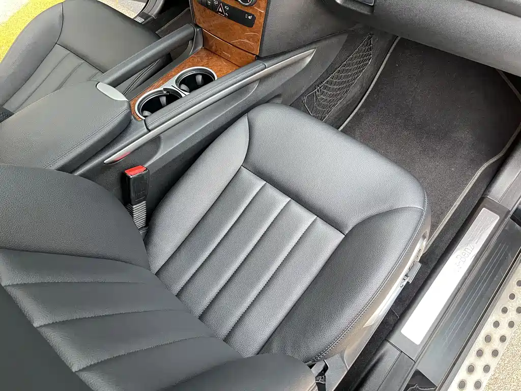 Mercedes-Benz M-Class — миниатюра 11