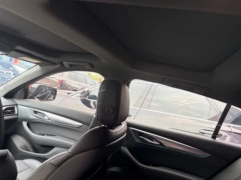 Cadillac CT5 — миниатюра 14