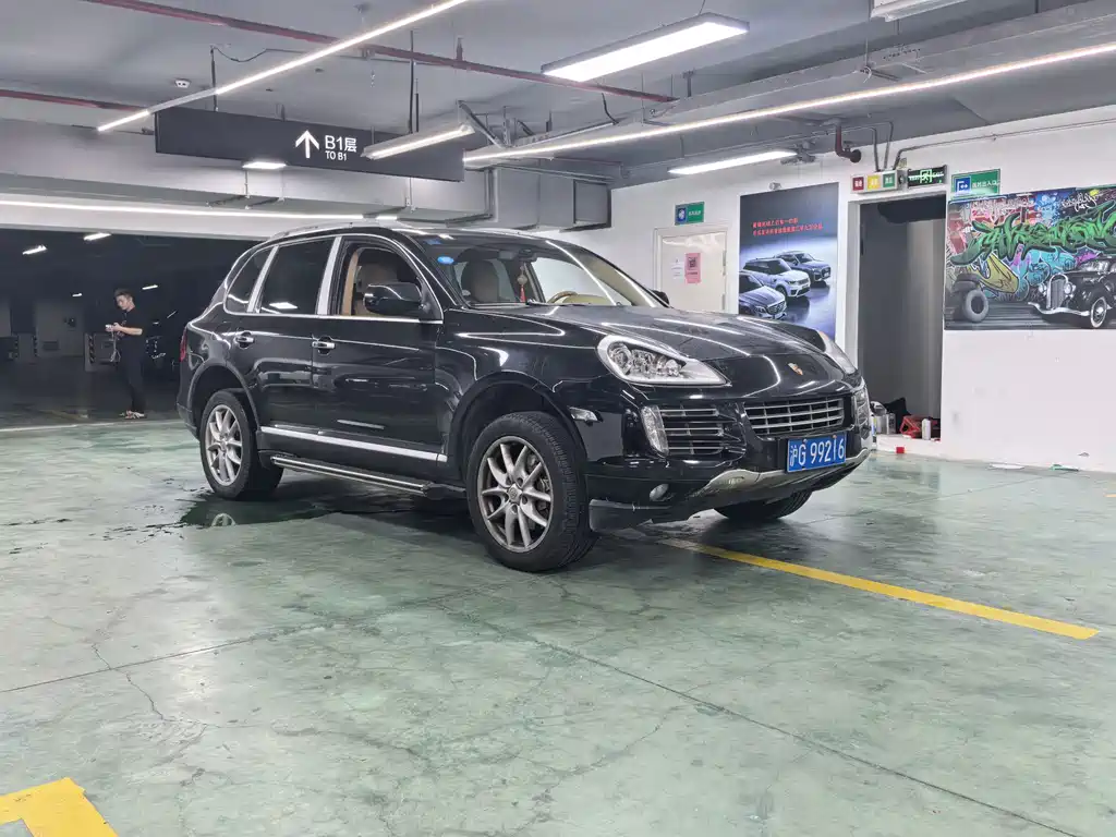 Porsche Cayenne — миниатюра 2