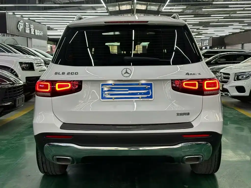 MERCEDES-BENZ GLB