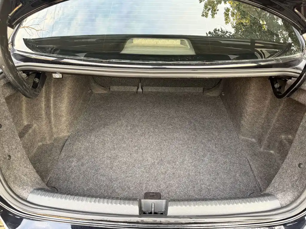 Volkswagen Sagitar — миниатюра 12