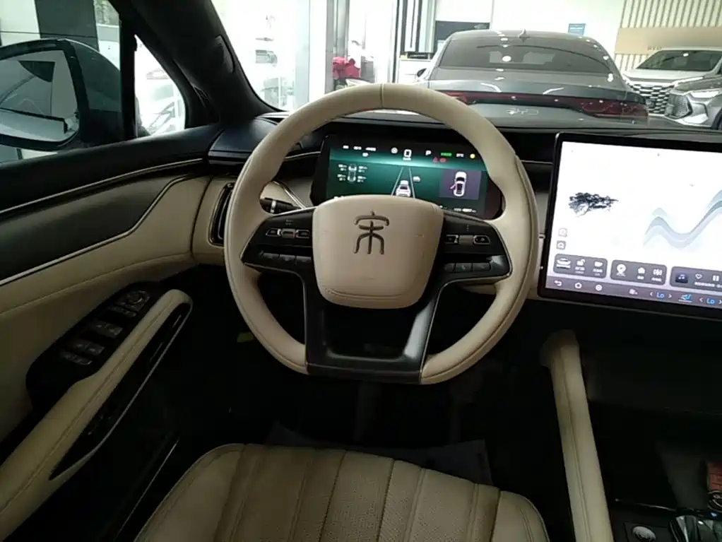 BYD L EV — миниатюра 11