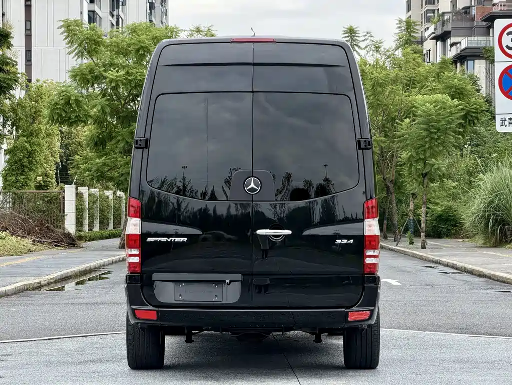Mercedes-Benz Sprinter — миниатюра 6