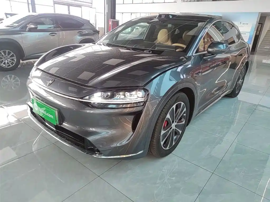 智界 Zhijie R7 2025