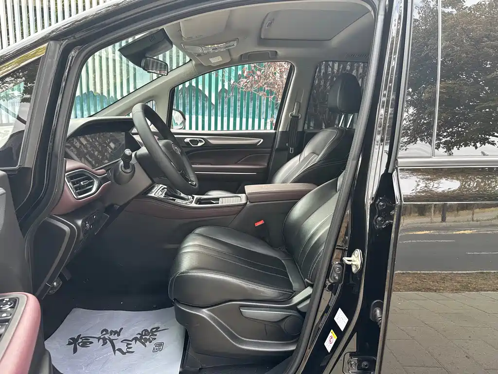 GAC Motor Trumpchi M6 — миниатюра 4