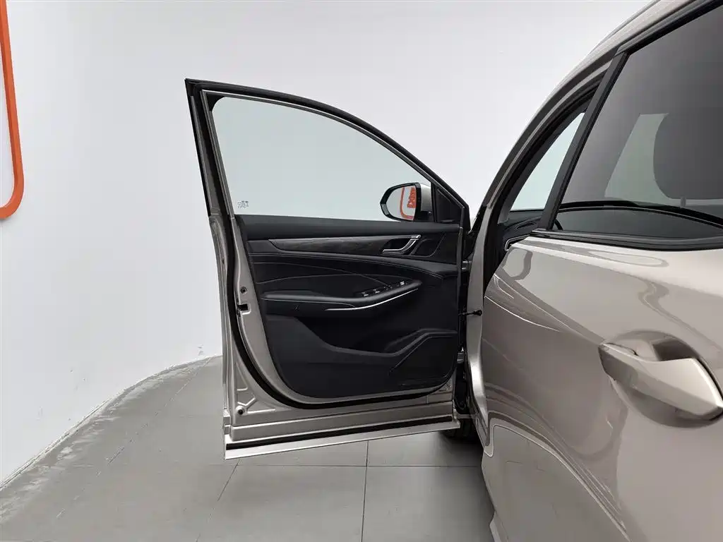 BLUE ELECTRIC BLUE ELECTRIC E5