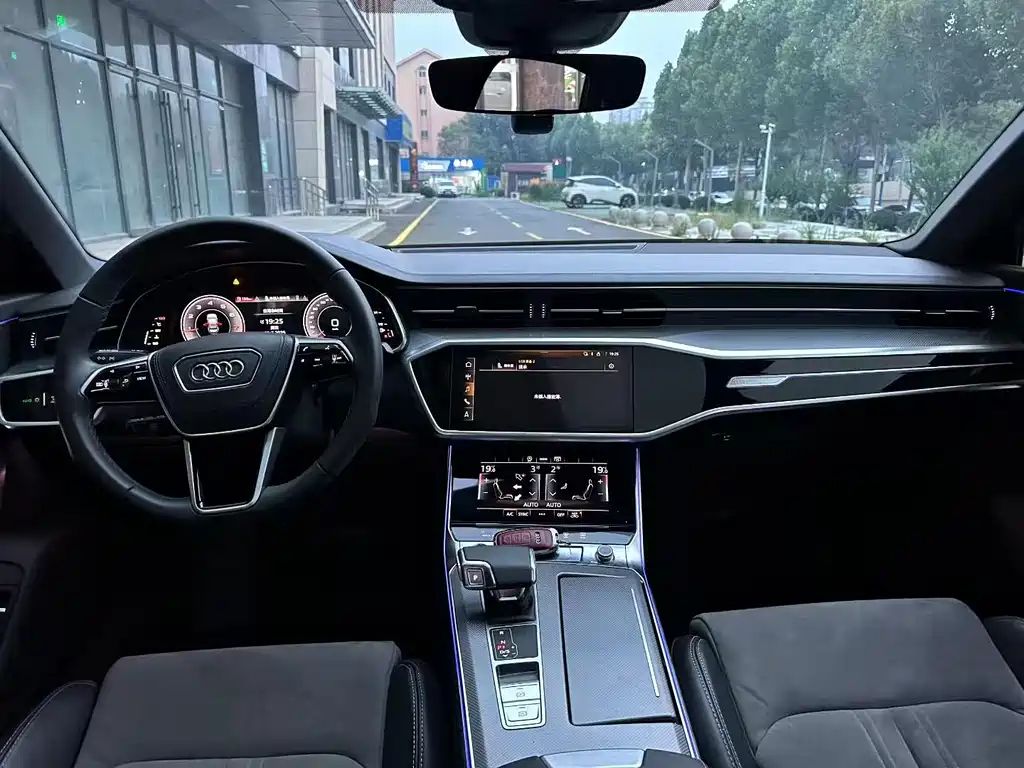 Audi A6L — миниатюра 7