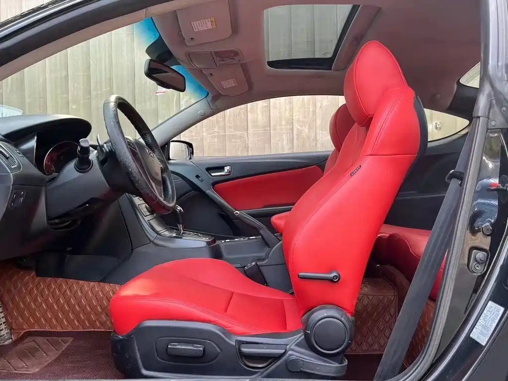 Hyundai Genesis Coupe — миниатюра 5