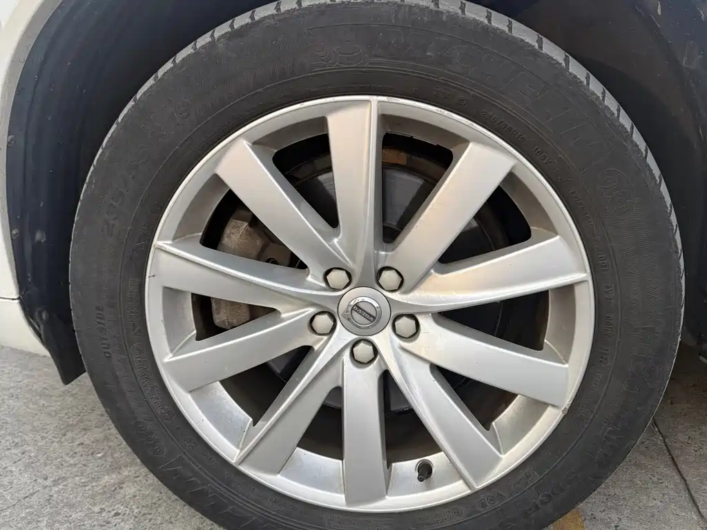 Volvo XC90 — миниатюра 4