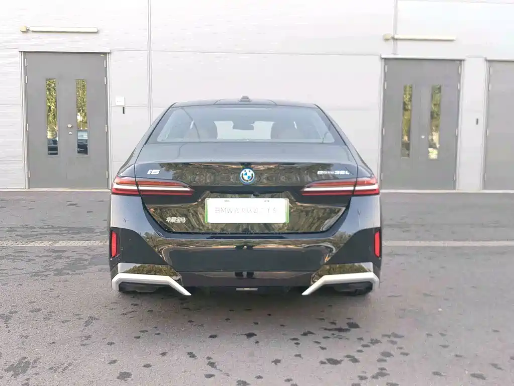 BMW i5 — миниатюра 7