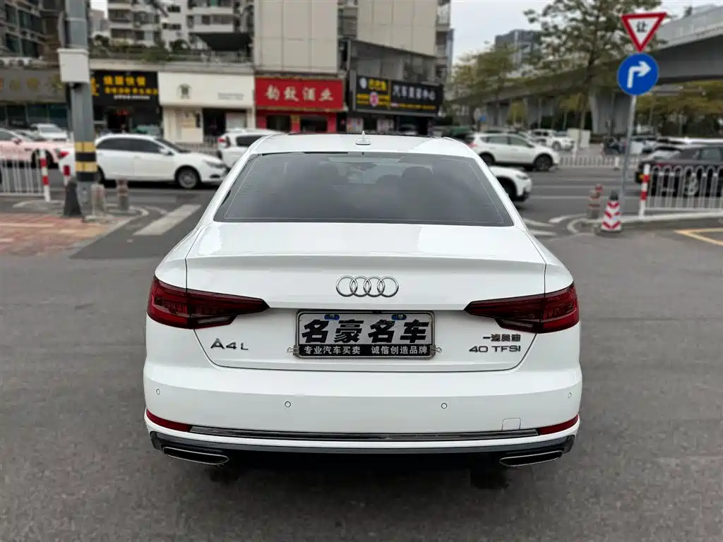 AUDI A4L