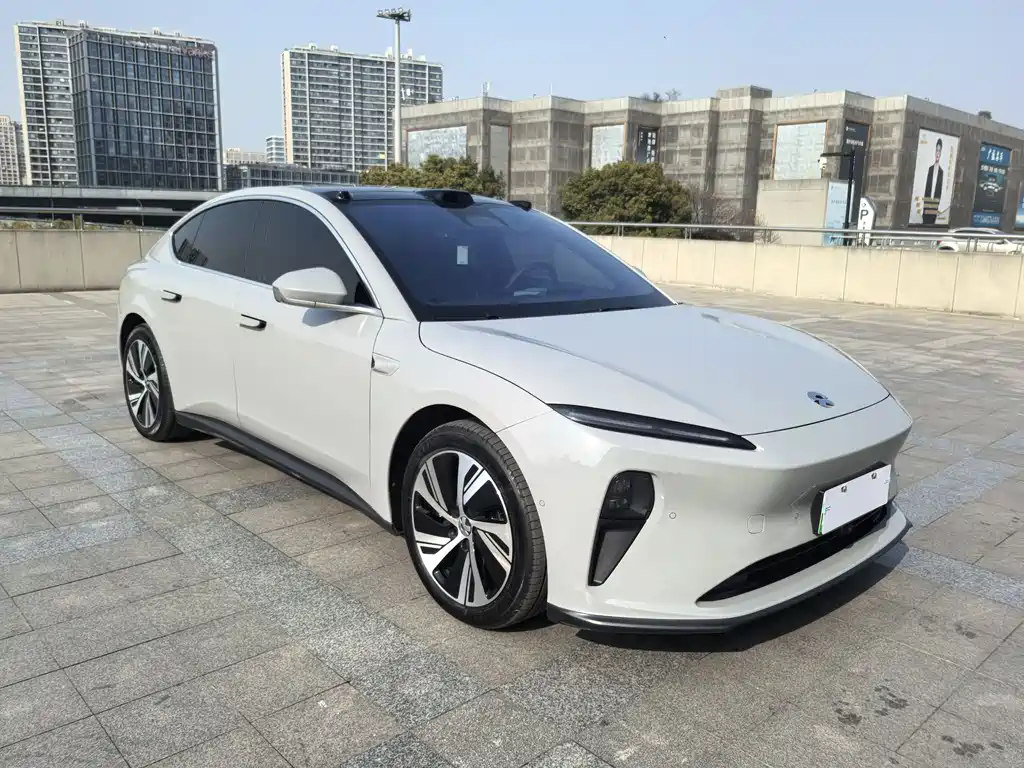 NIO NIO ET5