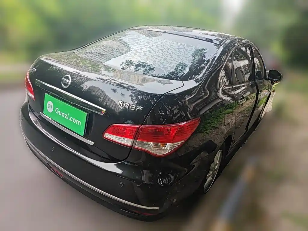 Nissan Sylphy 2019 1.6XE+ MT Lead