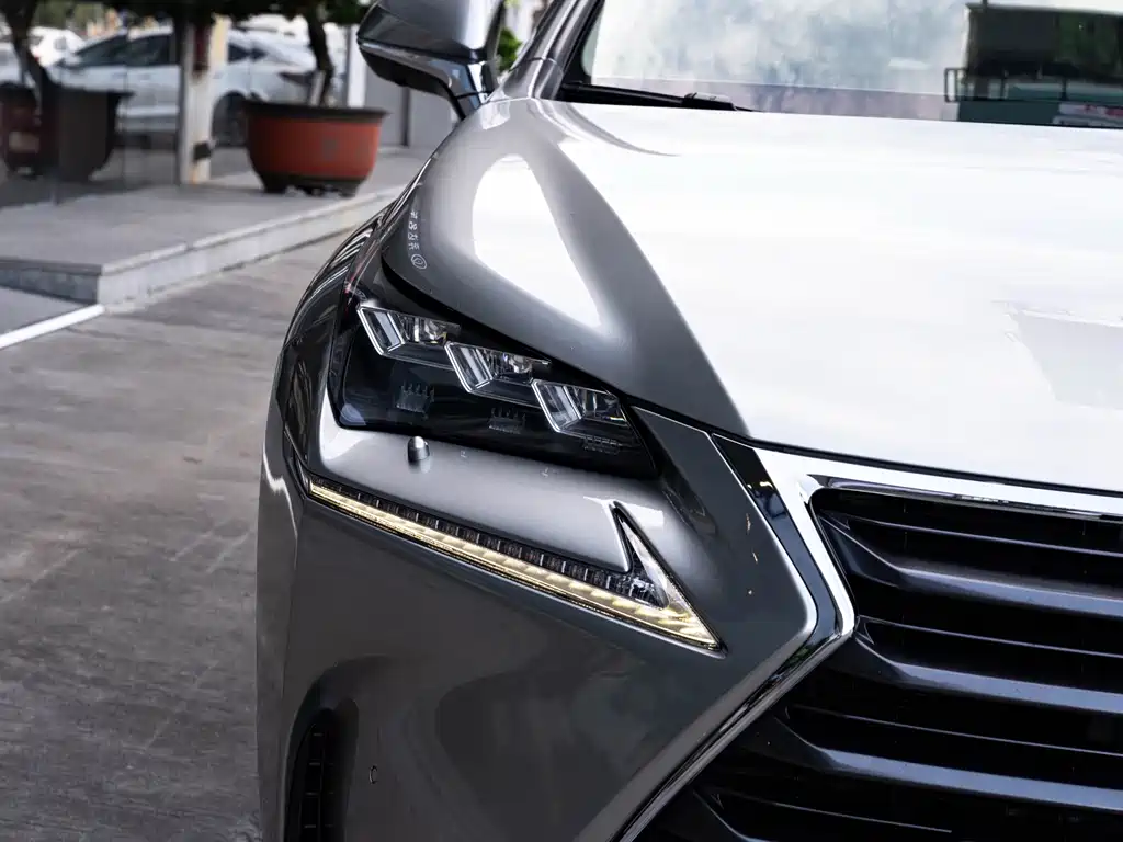 Lexus NX — миниатюра 6