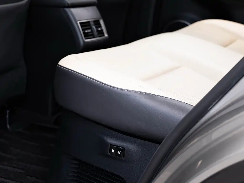 Lexus NX — миниатюра 22