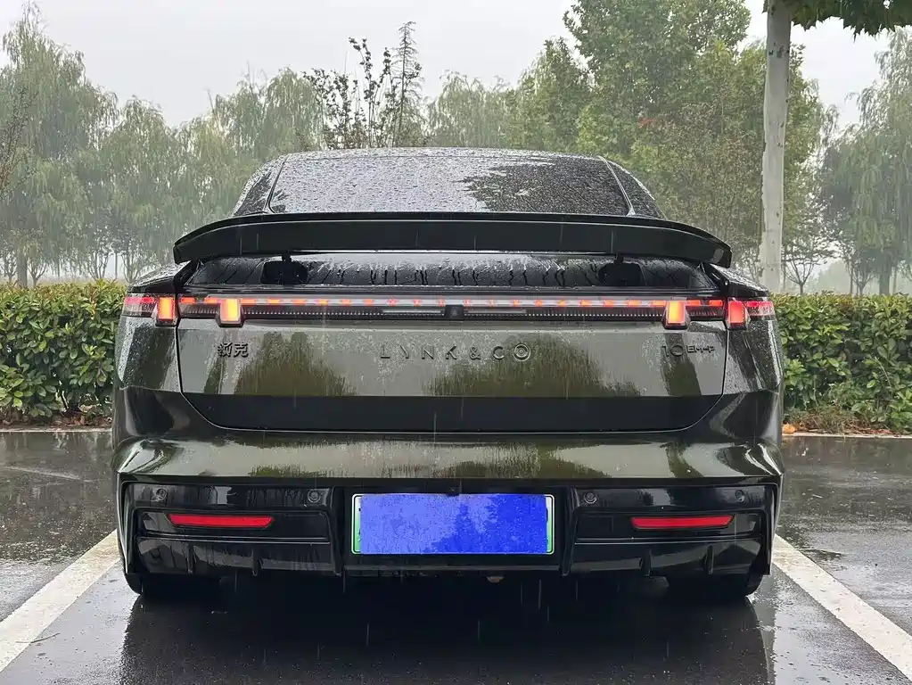 Lynk & Co 10 — миниатюра 8