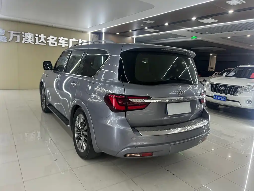 Infiniti QX80 2018 5.6L