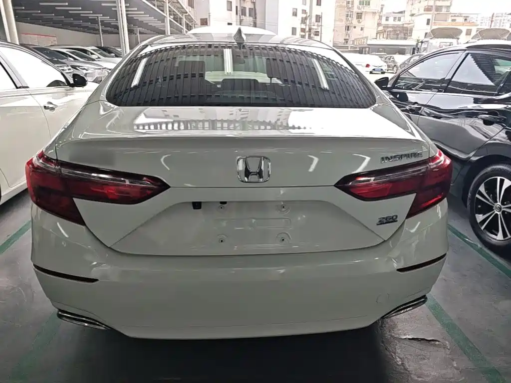 Honda Inspire — миниатюра 6