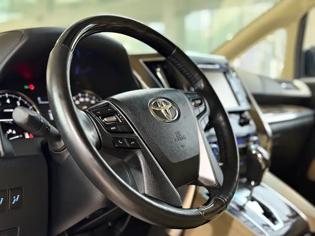Toyota Alphard — фотографии объявления, Фото 9