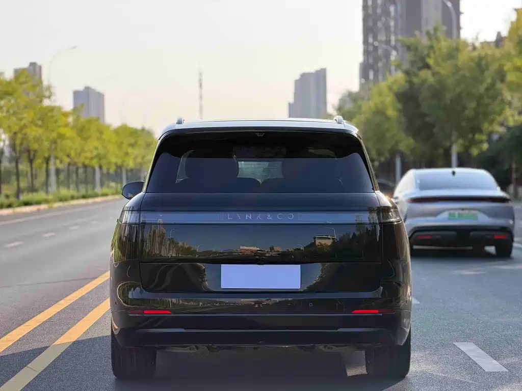 Lynk & Co 900 — миниатюра 8