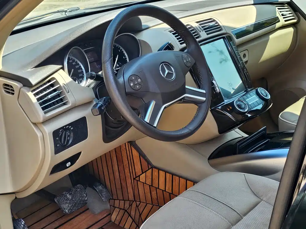 Mercedes-Benz R 2015 R 320 4MATIC Luxury