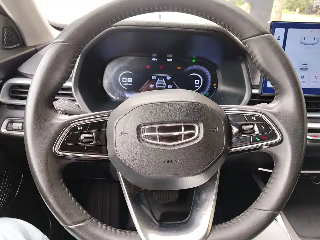 Geely Emgrand — миниатюра 7