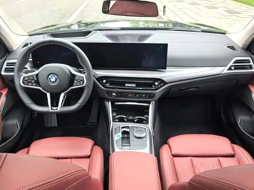 BMW i3 2025 eDrive 40 L
