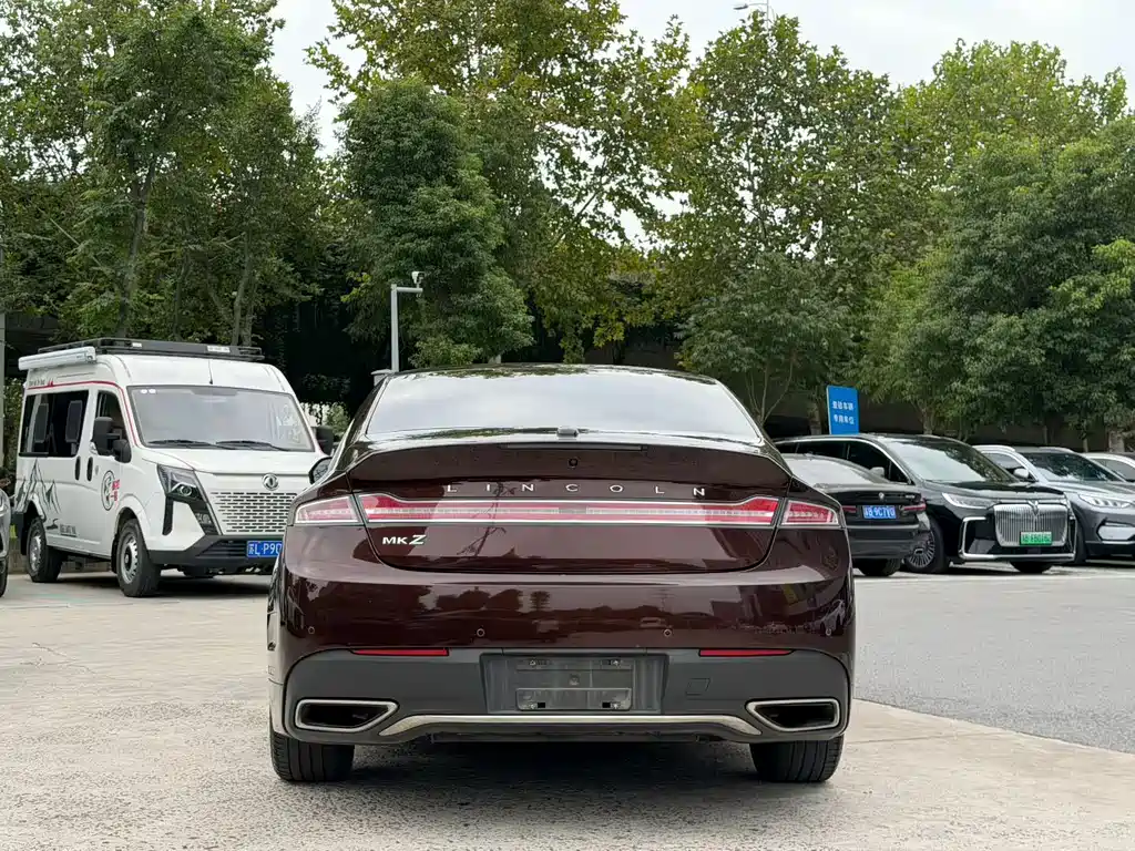 Lincoln MKZ — миниатюра 8