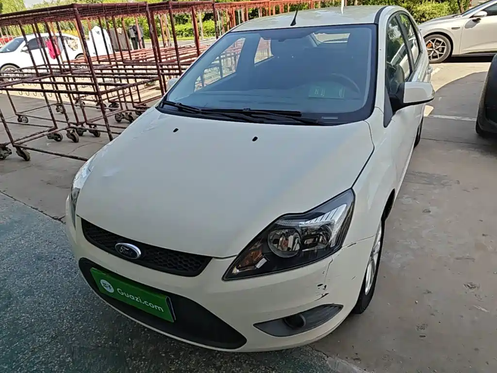 Ford Focus 2013 1.8L MT