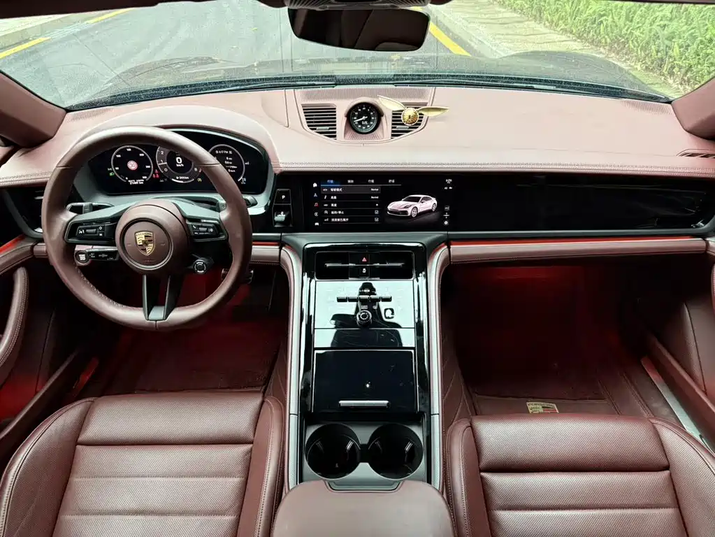 Porsche Panamera — миниатюра 10