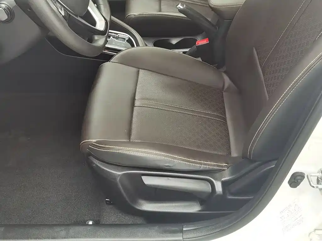 Changan Eado DT — миниатюра 13