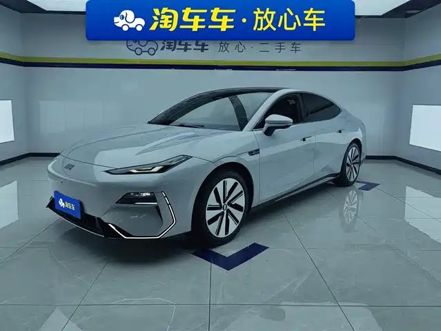 GEELY GALAXY GALAXY E8 2024