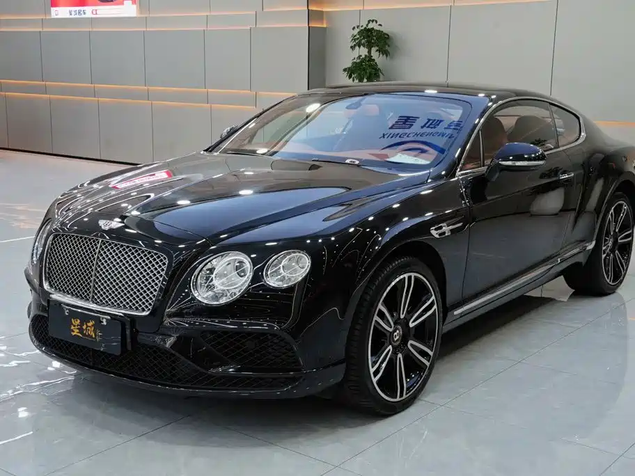 Bentley 2017 4.0T GT V8 Standard