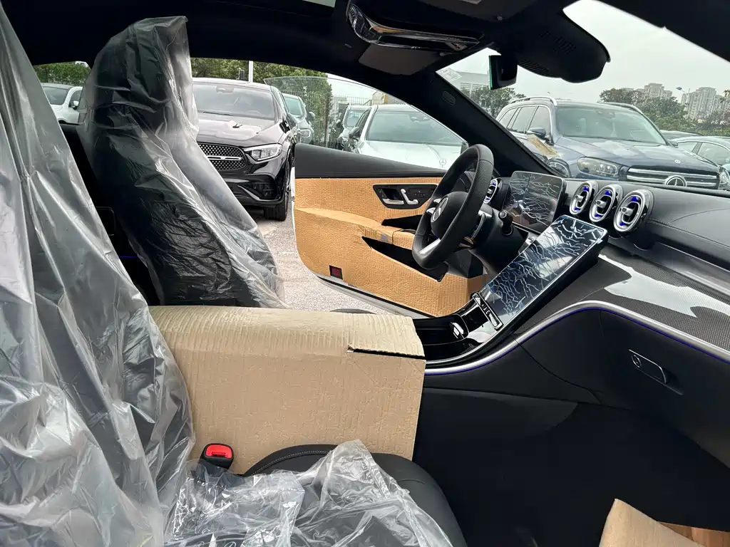 Mercedes-Benz CLE — миниатюра 13
