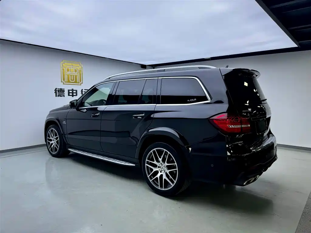 MERCEDES-BENZ GLS AMG