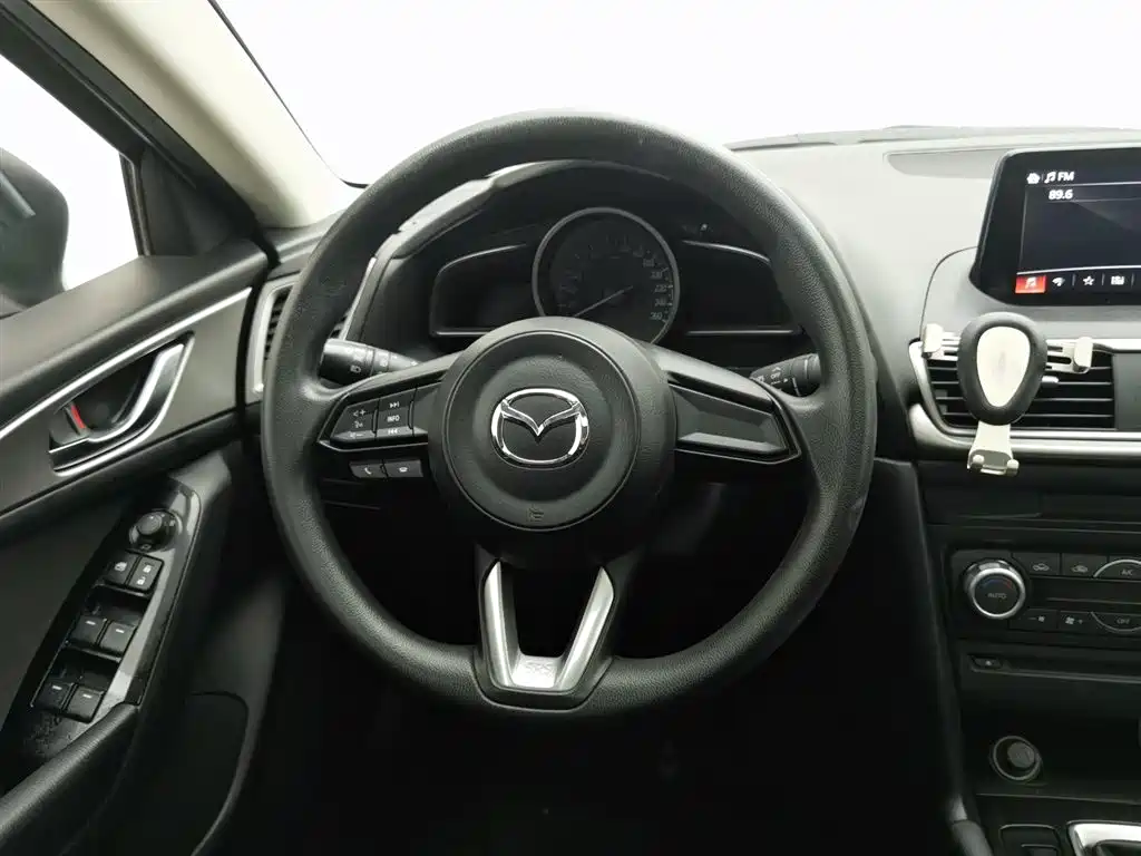 Mazda Mazda3 — фотографии объявления, Фото 11