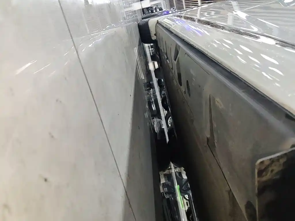 XPeng X9 — миниатюра 22