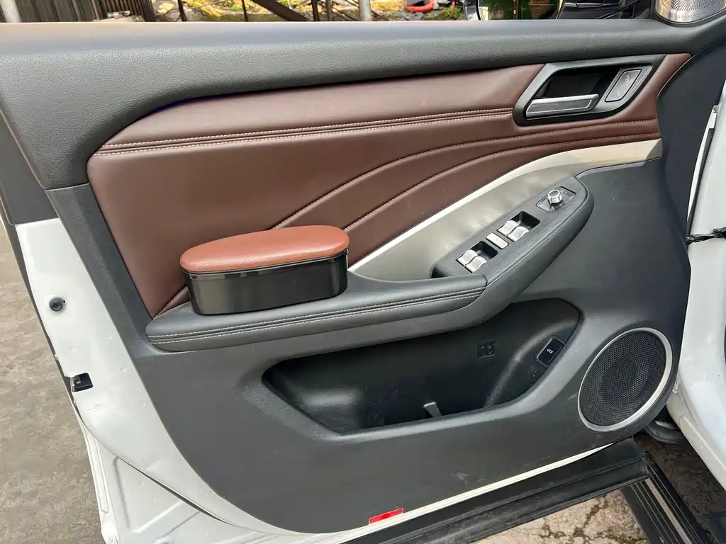 WEI PAI WEI BRAND VV6