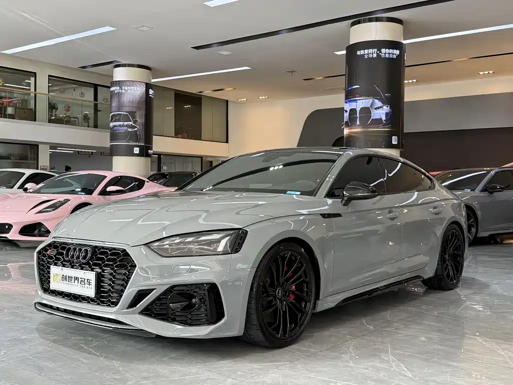 AUDI RS 5