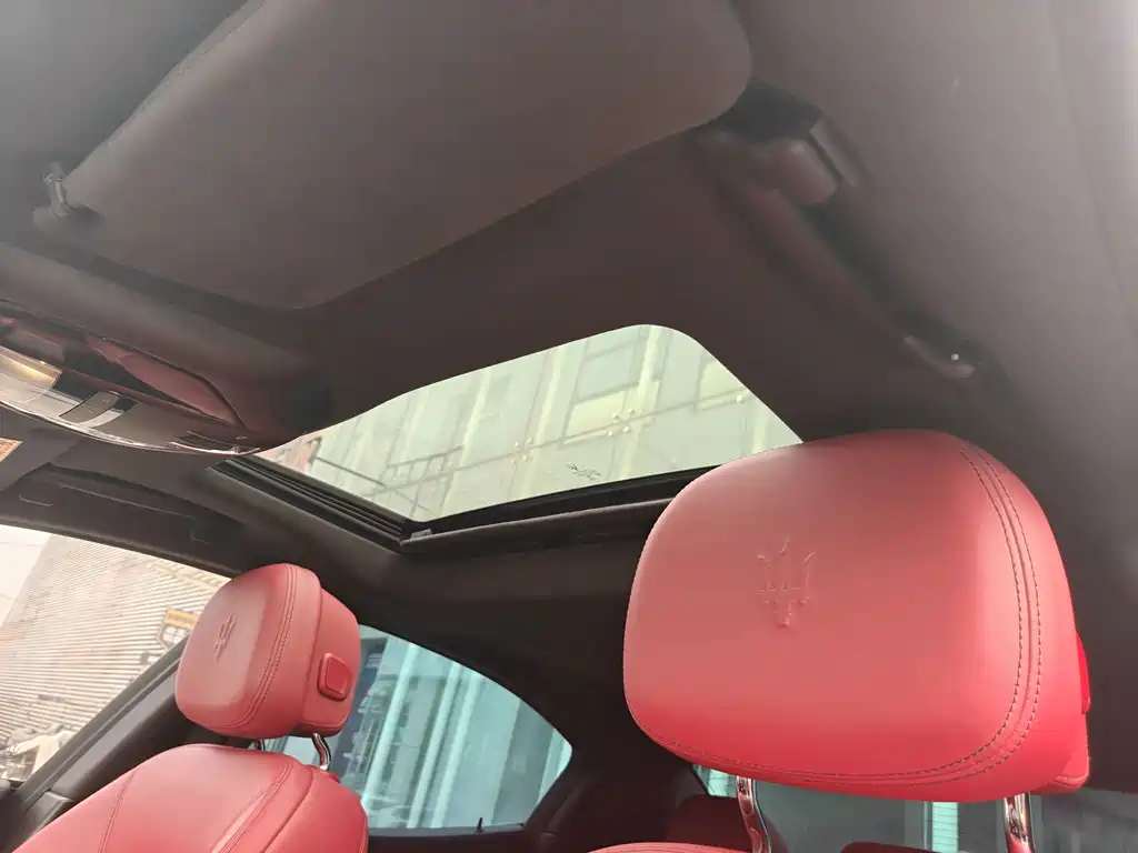 Maserati Ghibli — миниатюра 9