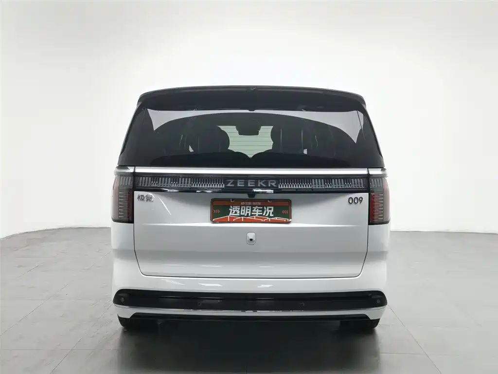 Zeekr 009 2024 мест Executive 108kWh